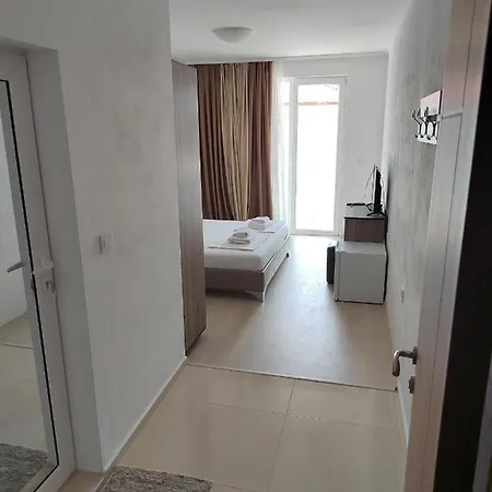 Aria Hotel